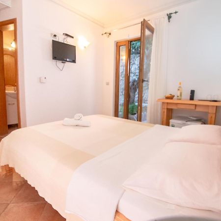 Apartments And Rooms Levantin Inn Sveti Stefan Exteriér fotografie