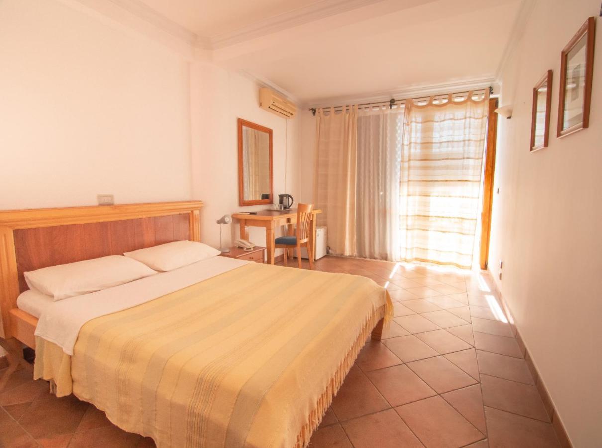 Apartments And Rooms Levantin Inn Sveti Stefan Exteriér fotografie